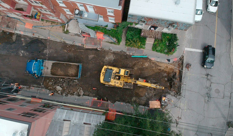 &Eacute;gout et aqueduc - R&eacute;fection de la rue Perri &agrave; Montr&eacute;al pour les Entreprises Michaudville.