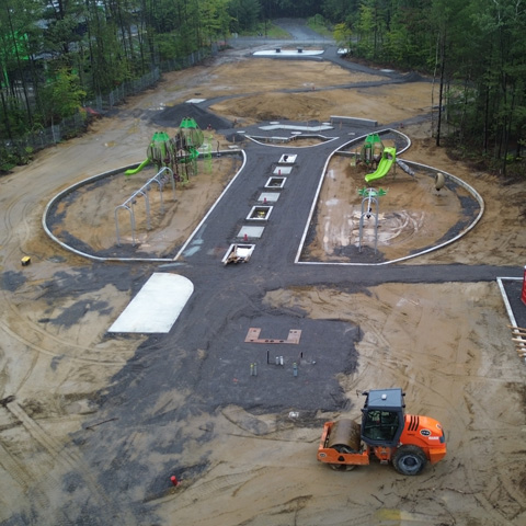 Travaux d'am&eacute;nagement du parc Chamb&eacute;ry &agrave; Blainville - mobilier urbain, &eacute;clairage, bordure, trottoir, pavage et plus.